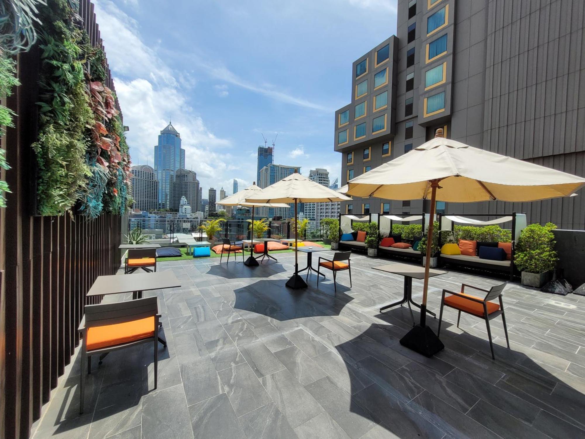 Citrus Suites Sukhumvit 6 By Compass Hospitality Bangkok Exterior photo